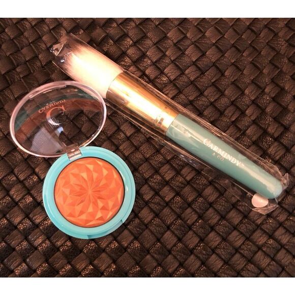 CARMINDY & CO - NWOT - CarmaGlow Bronzer in "Aloha" & Love Struck Brush/Just In! - Picture 12 of 16